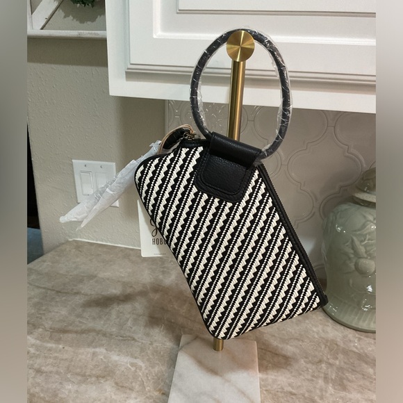 HOBO Women's Sable Wristlet Clutch New With Tags - Picture 2 of 16